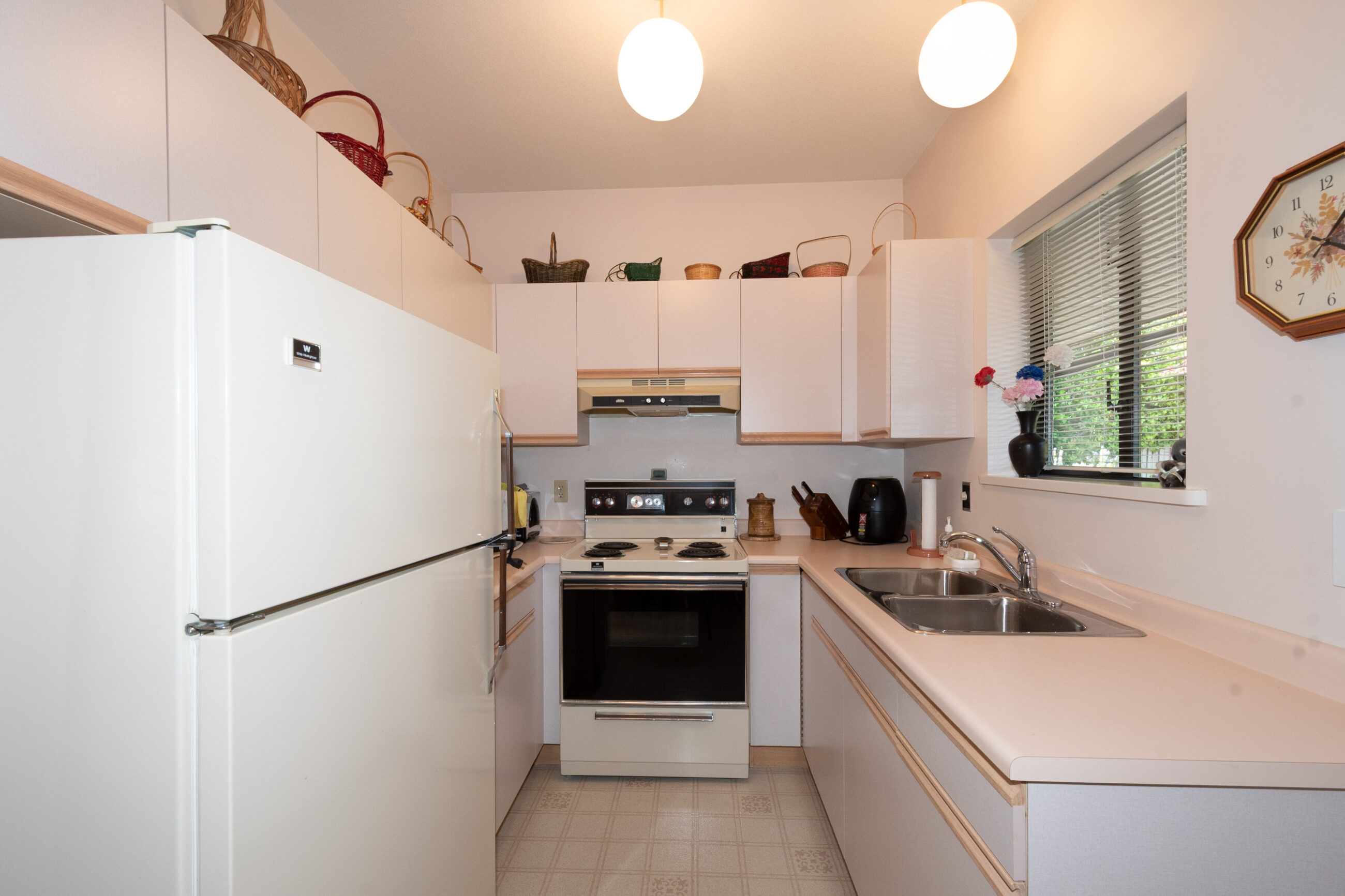 4228 Rockridge Crescent